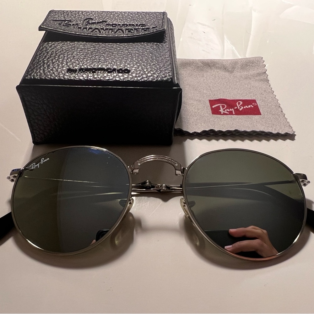RAY-BAN ROUND METAL FOLDING SILVER SUNGLASSES , GRAY LENSES